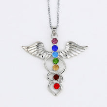 Cargar imagen en el visor de la galería, Colgante de Cristal de Cuarzo 7 Chakras | Meditación y Reiki | Vibras & Cristales