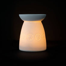 Cargar imagen en el visor de la galería, White Ceramic Seven Chakra Tealight Wax Warmer