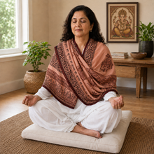 Cargar imagen en el visor de la galería, Ganapati Meditation Shawl