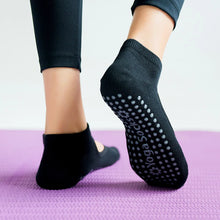 Cargar imagen en el visor de la galería, Anti-Slip Yoga & Pilates Ankle Socks Breathable Backless Dance Sports Socks