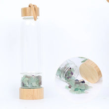 Cargar imagen en el visor de la galería, Botella de Agua con Cristal de Cuarzo Natural | Elixir de Gemas | Vibras & Cristales