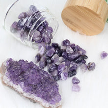 Cargar imagen en el visor de la galería, Botella de Agua con Cristal de Cuarzo Natural | Elixir de Gemas | Vibras & Cristales