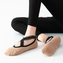 Cargar imagen en el visor de la galería, Anti-Slip Yoga & Pilates Socks Breathable Quick Dry Backless Barre Dance Socks