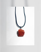 Cargar imagen en el visor de la galería, Natural Stones Leather Necklace