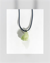 Cargar imagen en el visor de la galería, Natural Stones Leather Necklace
