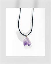 Cargar imagen en el visor de la galería, Natural Stones Leather Necklace