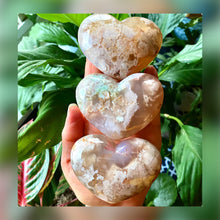 Cargar imagen en el visor de la galería, Puffy Flower Agate Hearts