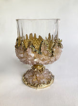 Cargar imagen en el visor de la galería, Set of 2 Crystal Wine Glasses with Gold Plated Rose Quartz Agate Quartz Semi-precious Crystals