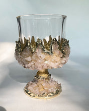 Cargar imagen en el visor de la galería, Set of 2 Crystal Wine Glasses with Gold Plated Rose Quartz Agate Quartz Semi-precious Crystals
