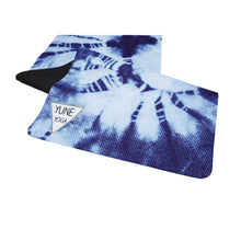 Cargar imagen en el visor de la galería, Foldable Yoga Mat Suede Top – Ataraxy | Lightweight, Travel-Friendly, Eco Yoga Mat by Yune Yoga