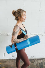 Cargar imagen en el visor de la galería, Horatio Yoga Strap – Blue Stretching Strap w/ Metal Buckles | Yune Yoga-1
