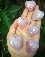 Cargar imagen en el visor de la galería, Rose Quartz Hearts
