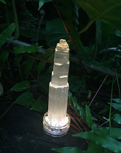 Cargar imagen en el visor de la galería, 8" Selenite Tower Crystal Led Lamp