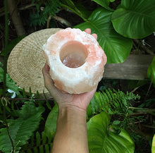 Cargar imagen en el visor de la galería, Himalayan Salt Natural Tealight Candle Holders