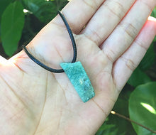 Cargar imagen en el visor de la galería, Chakras Stones Leather Necklace