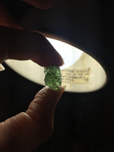Cargar imagen en el visor de la galería, Moldavite 1.97G