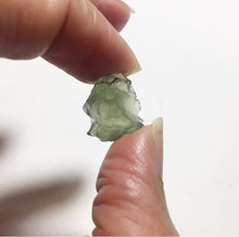 Cargar imagen en el visor de la galería, Moldavite 1.13G