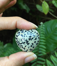 Cargar imagen en el visor de la galería, Dalmatian Jasper Hearts 35mm