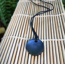 Cargar imagen en el visor de la galería, Shungite Necklace