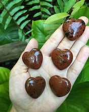 Cargar imagen en el visor de la galería, Mahogany Obsidian Hearts 35mm