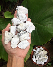 Cargar imagen en el visor de la galería, Howlite Rough Chunks