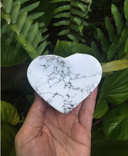 Cargar imagen en el visor de la galería, Howlite Heart Bowl 3.25