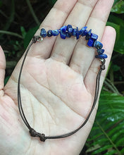 Cargar imagen en el visor de la galería, Lapizlazuli Chips Leather Bracelet