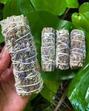 Cargar imagen en el visor de la galería, Fresh Lavender + White Sage Smudge