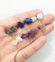 Cargar imagen en el visor de la galería, Natural Gemtones Stud Earrings