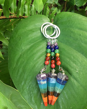 Cargar imagen en el visor de la galería, 7 Chakras Pendulum Keychain