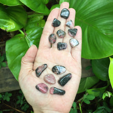 Cargar imagen en el visor de la galería, Rodocrosite Tumblestones
