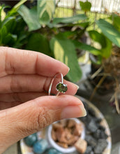 Cargar imagen en el visor de la galería, Moldavite Faceted Oval 925 Silver Ring
