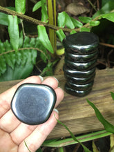 Cargar imagen en el visor de la galería, Hematite Magnetic Flat Stone
