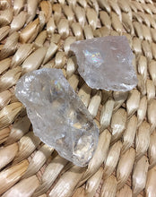 Cargar imagen en el visor de la galería, Girasol Opal Raw Chunks