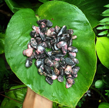 Cargar imagen en el visor de la galería, Rodocrosite Tumblestones