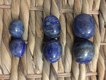 Cargar imagen en el visor de la galería, Lapizlazuli Tumbled Eggs
