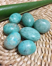 Cargar imagen en el visor de la galería, Amazonite Tumbled Eggs