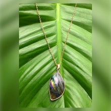 Cargar imagen en el visor de la galería, Labradorite Gold Plated Necklace