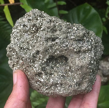 Cargar imagen en el visor de la galería, Pyrite Specimens Clusters