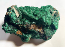 Cargar imagen en el visor de la galería, Huge Malachite Specimen 7”