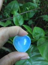 Cargar imagen en el visor de la galería, Opalite Hearts 35mm