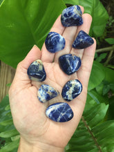 Cargar imagen en el visor de la galería, Sodalite Tumblestones
