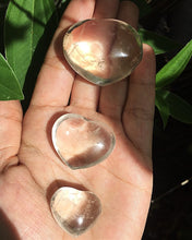 Cargar imagen en el visor de la galería, Crystal Quartz Heart