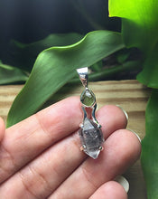 Cargar imagen en el visor de la galería, Rough Moldavite Herikmer Diamond 925 Silver Pendant