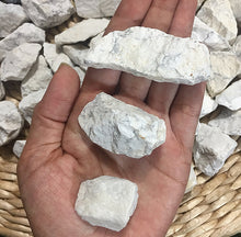 Cargar imagen en el visor de la galería, Howlite Rough Chunks