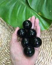 Cargar imagen en el visor de la galería, Black Obsidian Spheres w/ Stand 30mm
