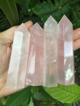 Cargar imagen en el visor de la galería, Rose Quartz Obelisk Wand Points 3 1/2”