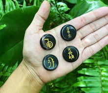 Cargar imagen en el visor de la galería, Black Agate Reiki Symbols Palmstones