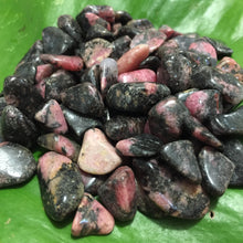 Cargar imagen en el visor de la galería, Rodocrosite Tumblestones