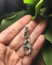 Cargar imagen en el visor de la galería, Rough Moldavite Herikmer Diamond 925 Silver Pendant
